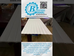 Rollenvormende machine voor rolluiken met dubbele huid, met PU-schuim geïsoleerd