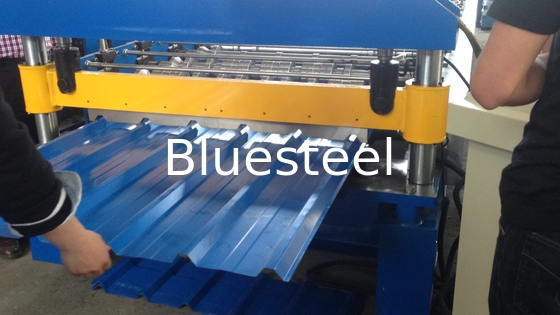 18-20 Stations Chain Drive Metal Roofing Roll Forming Machine Voor stalen platen 0,3-0,8 mm