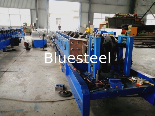 Kettendrijving Purlin Roll Forming Machine Plc Beheerde 15-20m/min snelheid