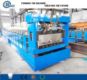 Max 15m/min Fast Standing Seam Roll Forming Machine 7.5m*1.2m*1.5m Voor het vormen van dakpanelen