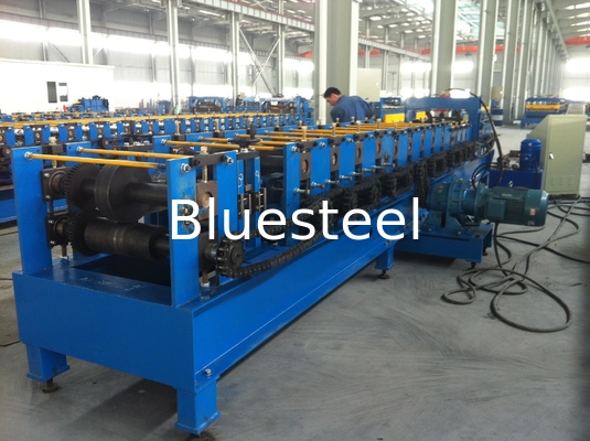 Snelheid 15-20m/min PLC Control Purlin Machine Hoog accuraat