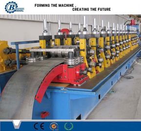 PLC-besturingssysteem Beschermingsrail rollenvormende machine ±1mm Precision Tolerance